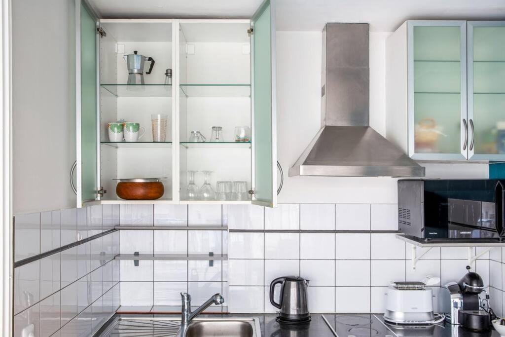 4 People Eiffel Tower Appartement
